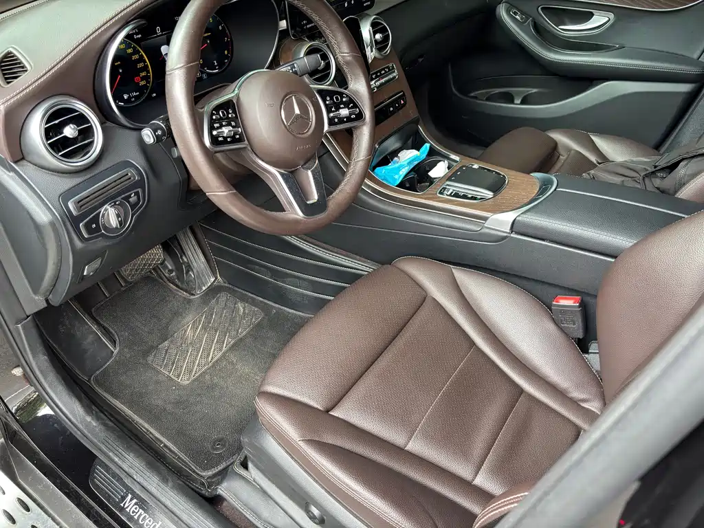 Mercedes-Benz GLC 2023