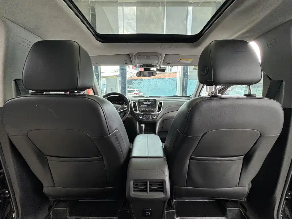 Chevrolet Equinox 2018 — фото 12