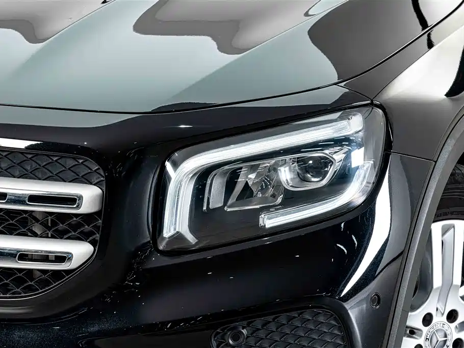 Mercedes-Benz GLB 2023