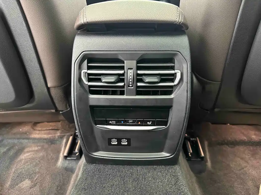 BMW 3 Series 2022 — фото 13