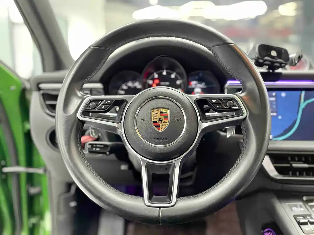 Porsche Macan 2020 — фото 14