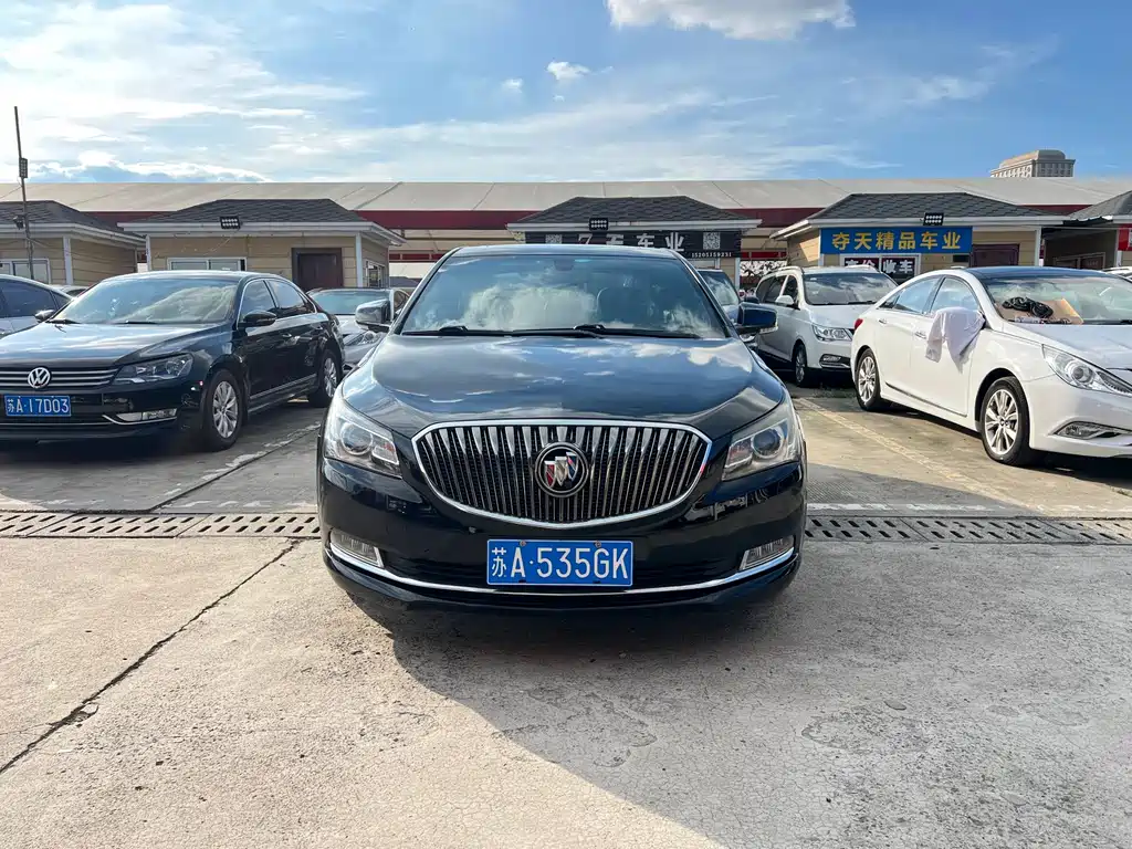 Buick LaCrosse 2015 — фото 1