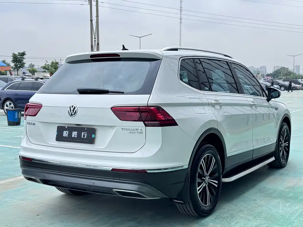Volkswagen Tiguan L 2018 — фото 7
