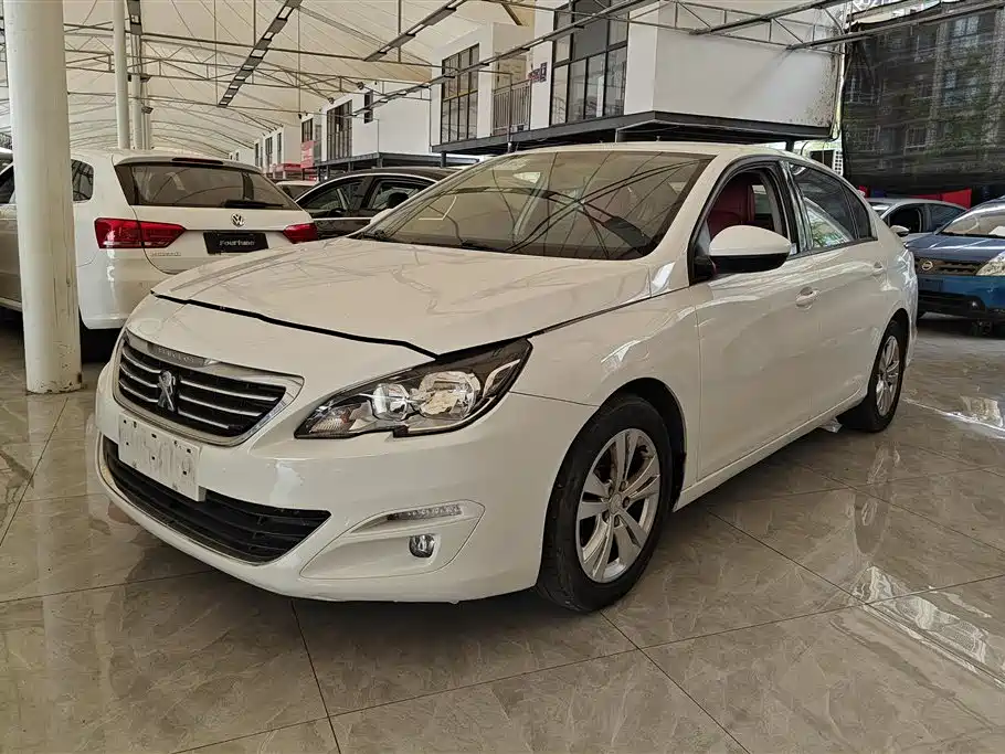 Peugeot 408 2015 — фото 1