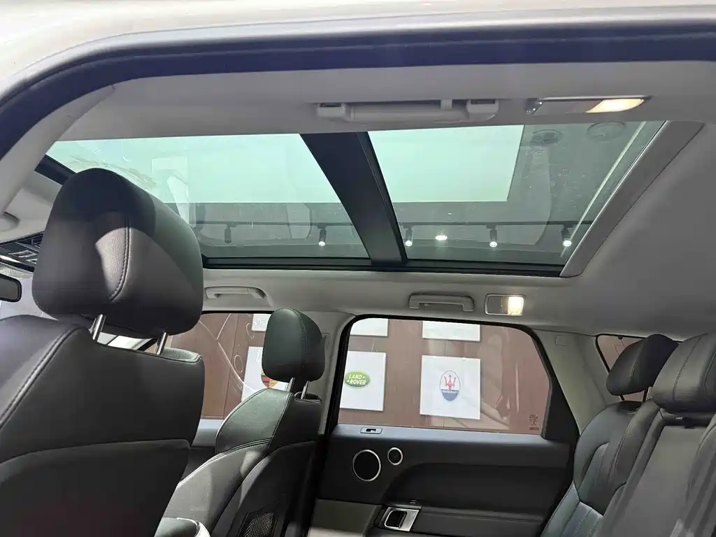 Land Rover Sport 2018 — фото 12