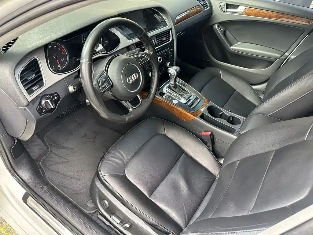 Audi A4L 2015