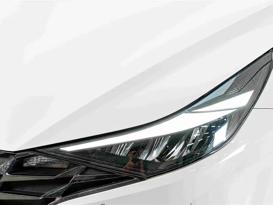 Hyundai Elantra 2021