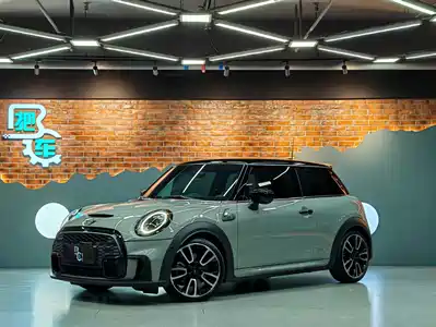 MINI MINI 2022