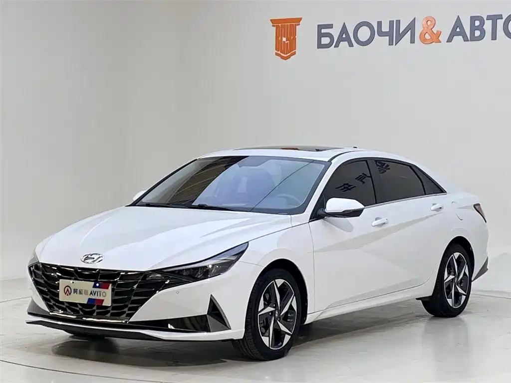 Hyundai Elantra 2022
