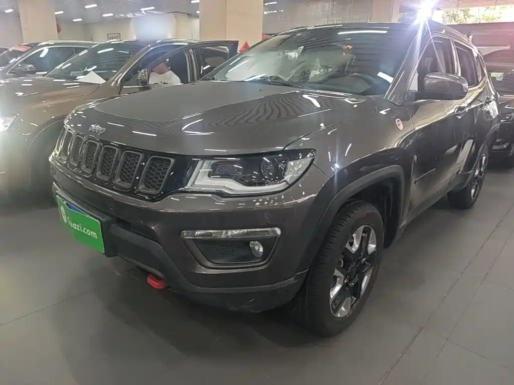 Jeep Compass 2017 — фото 2