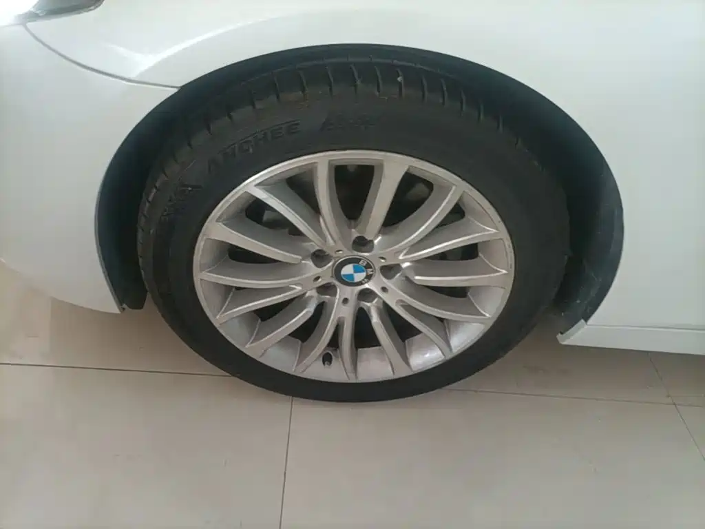 BMW 5 Series 2016 — фото 23