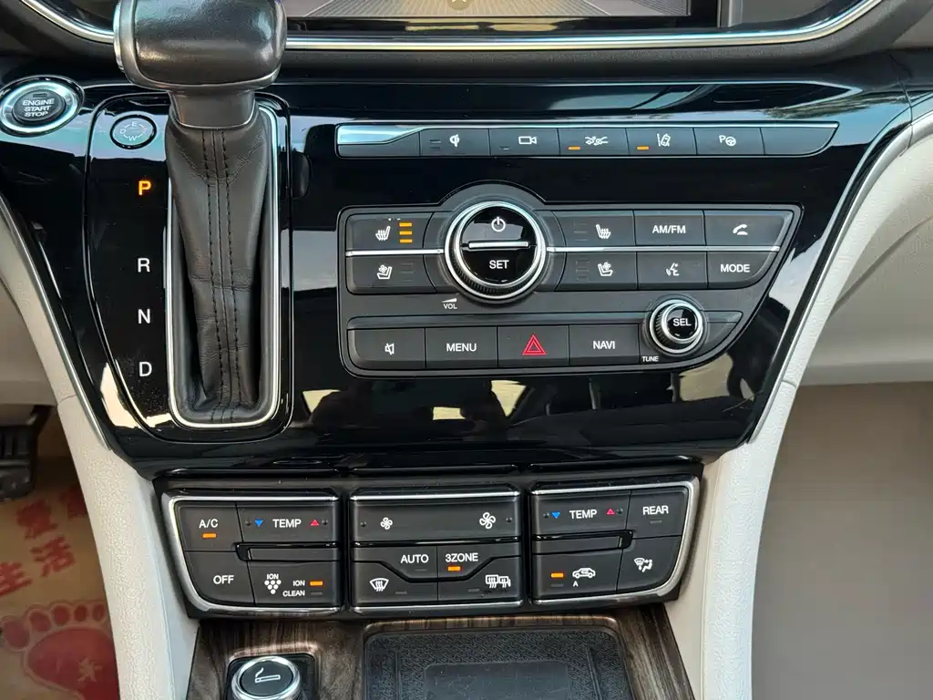 GAC Trumpchi M8 2018 — фото 23