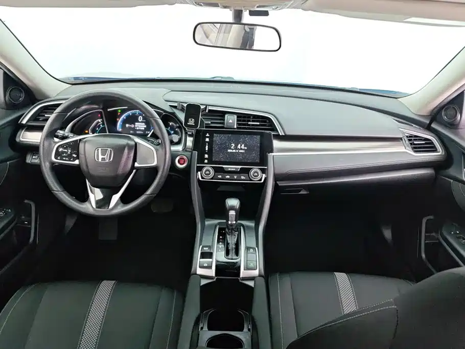 Honda Civic 2020 — фото 12