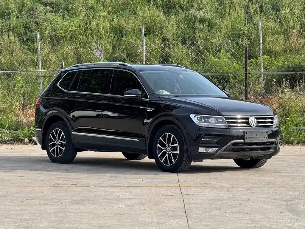 Volkswagen Tiguan L 2018 — фото 6