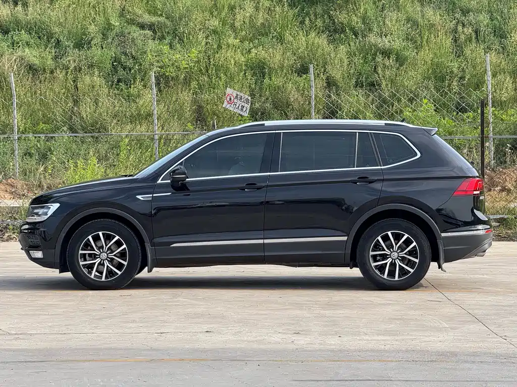 Volkswagen Tiguan L 2018 — фото 5