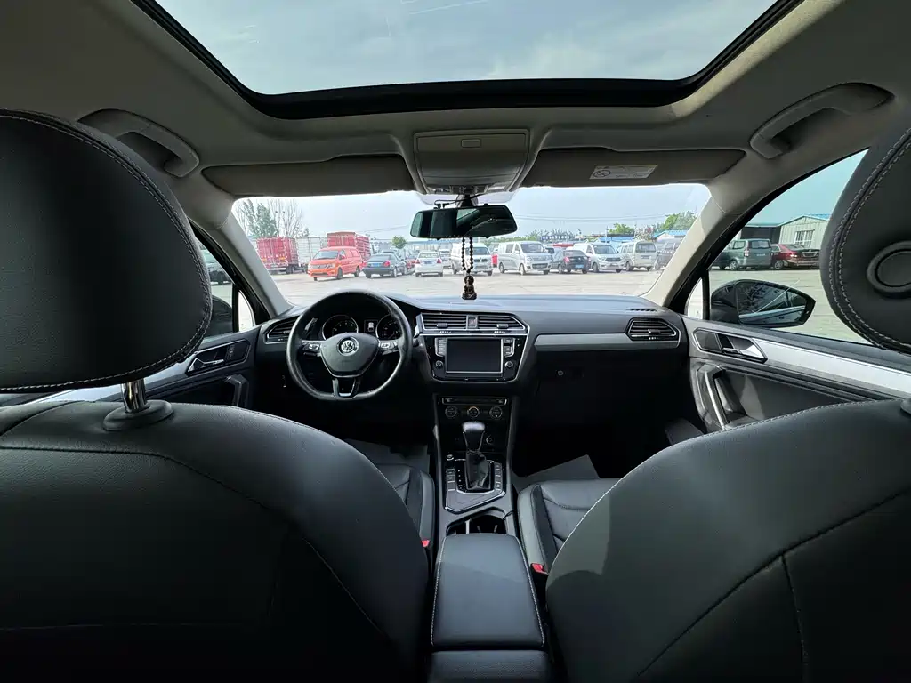 Volkswagen Tiguan L 2018 — фото 16