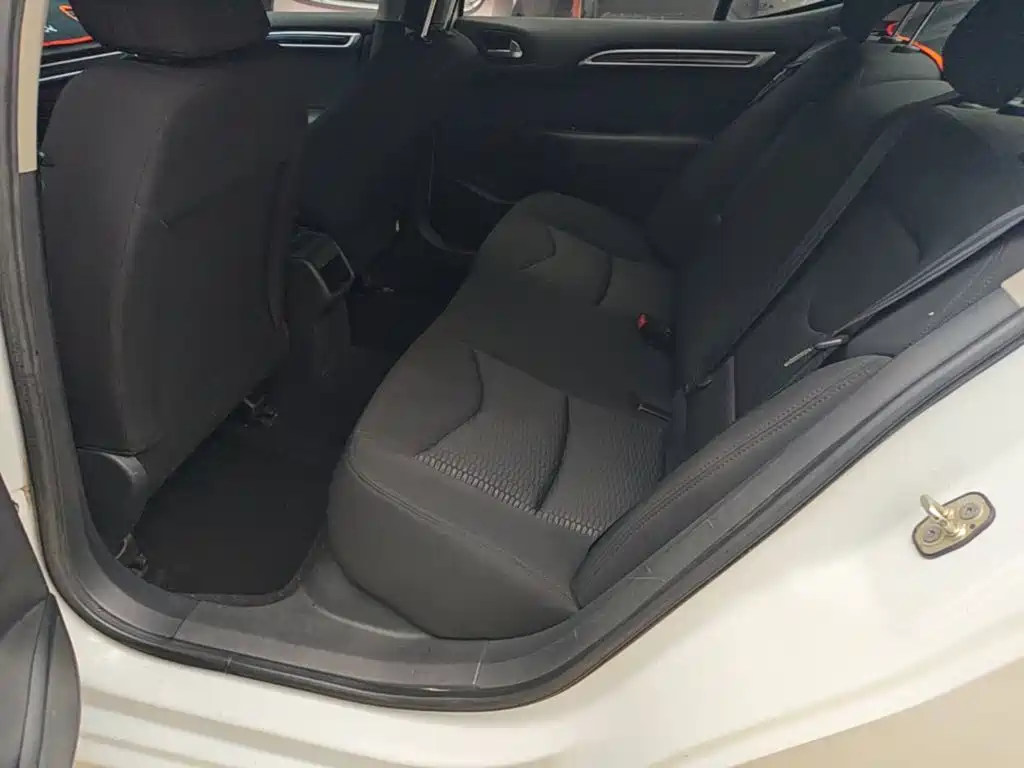Citroën C4L 2016 — фото 17