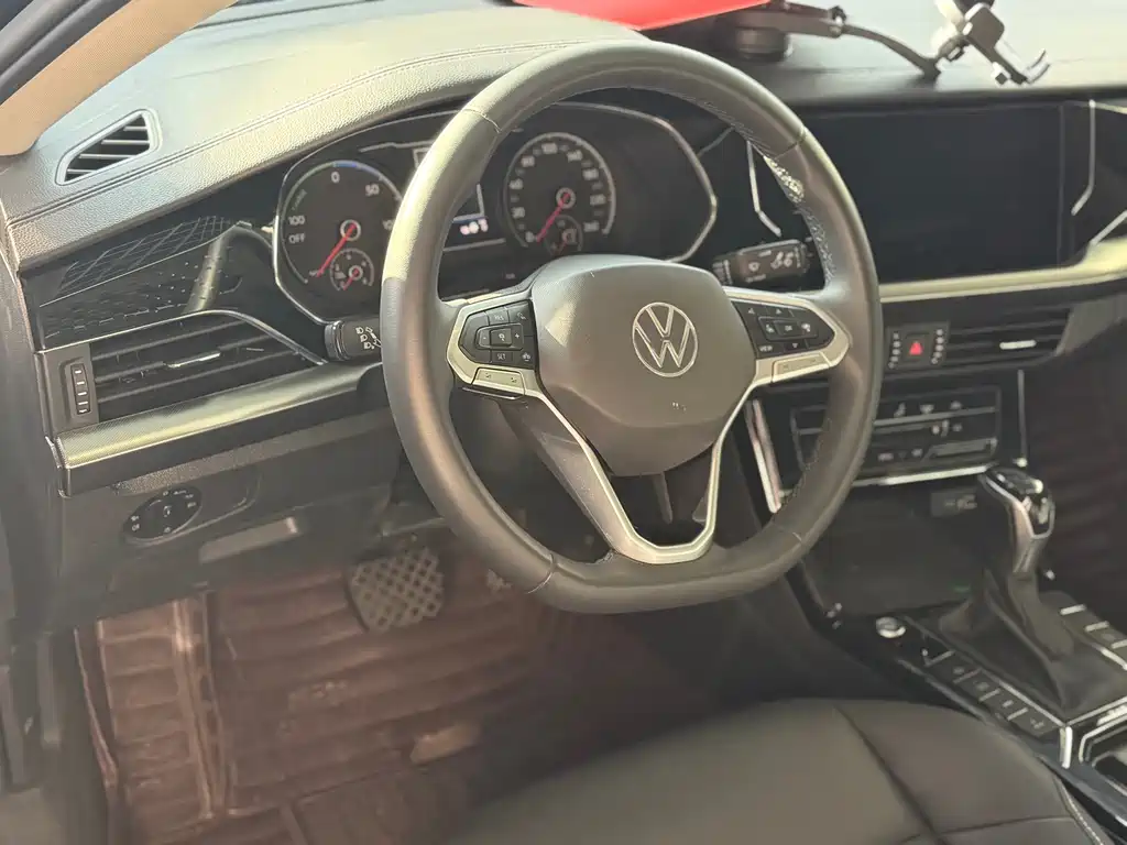 Volkswagen Passat Plug-In Hybrid 2022 — фото 4