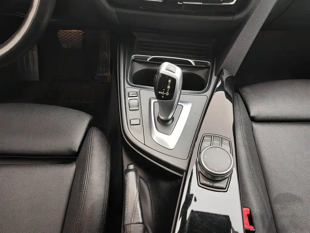 BMW 3 Series GT 2021 — фото 13