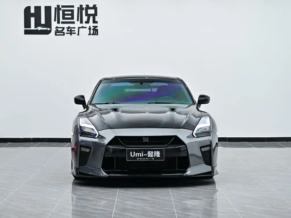 Nissan GT-R 2012 — фото 2