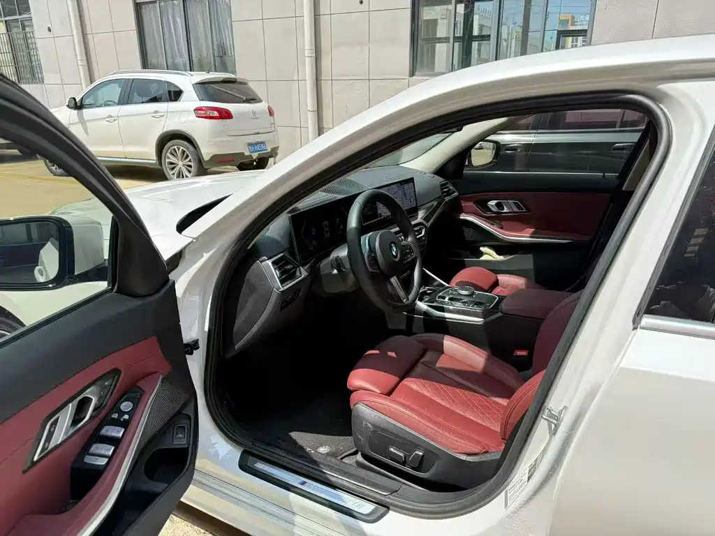 BMW 3 Series 2024