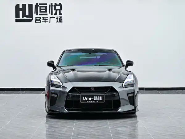 Nissan GT-R 2012