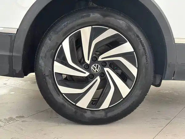 Volkswagen Tiguan L 2022