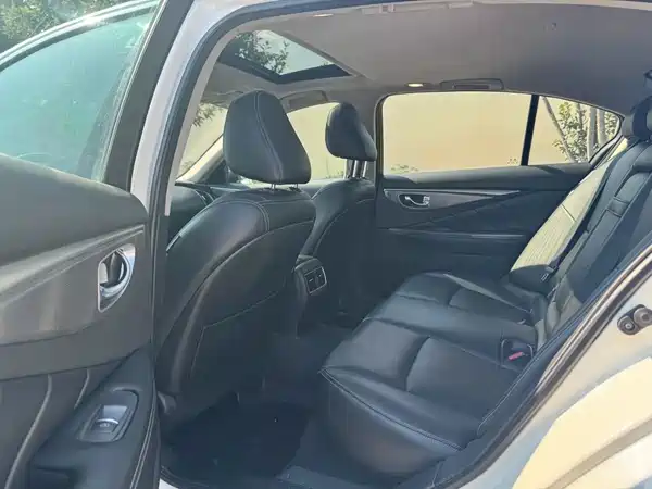 Infiniti Q50L 2016