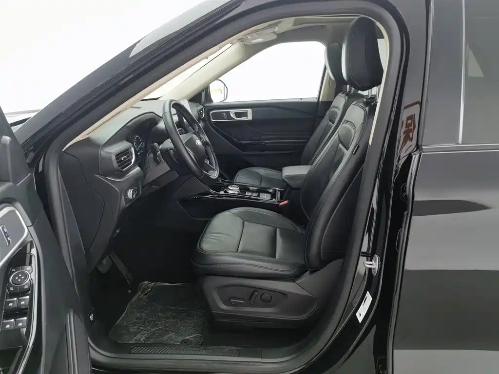 Ford Explorer 2022 — фото 10