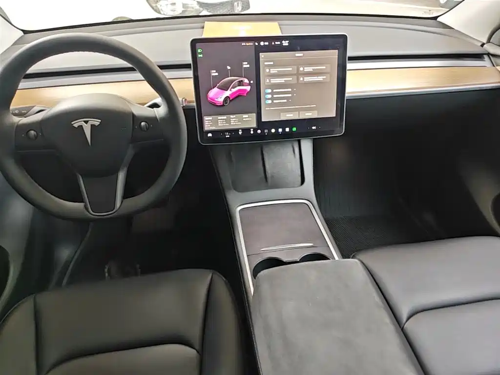 Tesla Model Y 2021 — фото 13