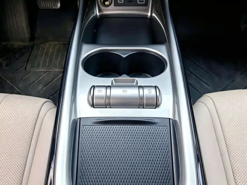 BYD Dolphin 2025 — фото 15