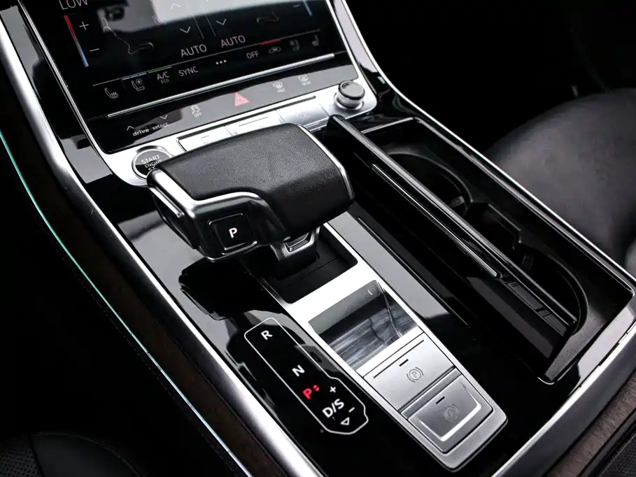 Audi Q7 2023 — фото 9