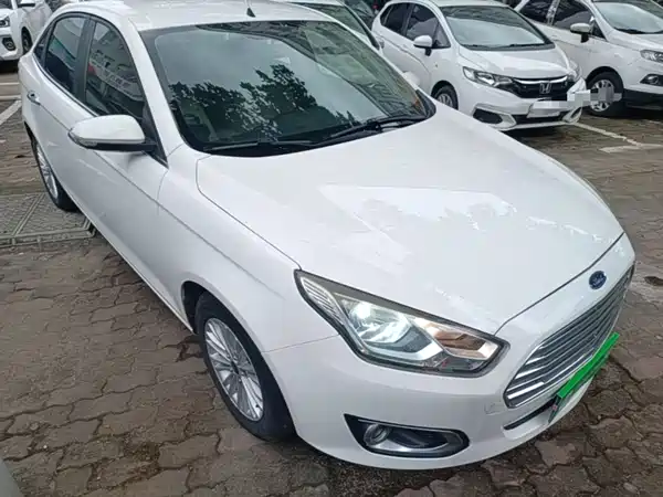 Ford Escort 2015