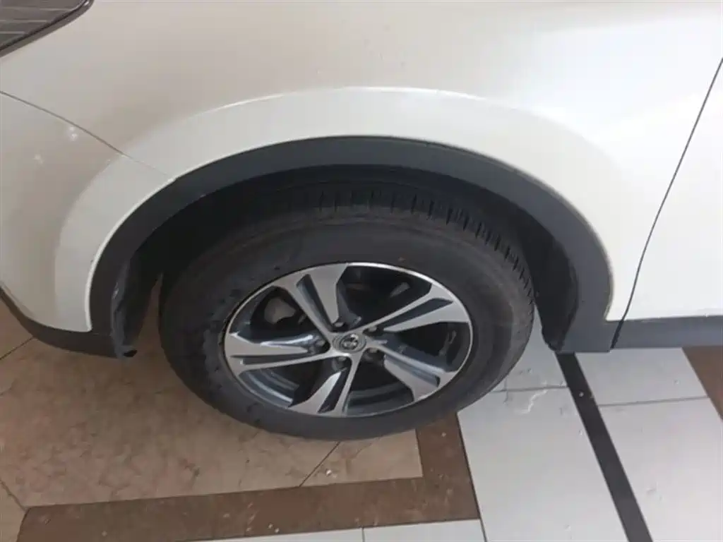 Toyota RAV4 2015 — фото 23