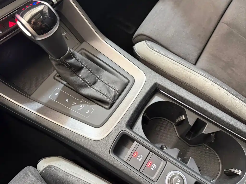 Audi Q3 2023 — фото 14