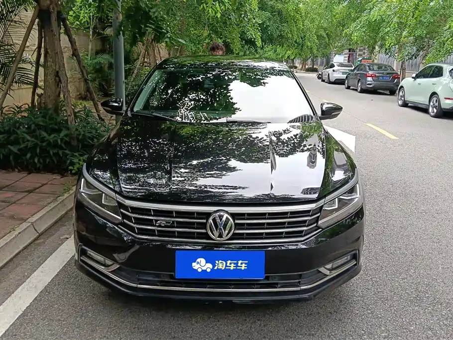 Volkswagen Passat 2018 — фото 2