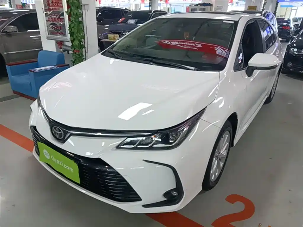 Toyota Corolla 2022 — фото 2