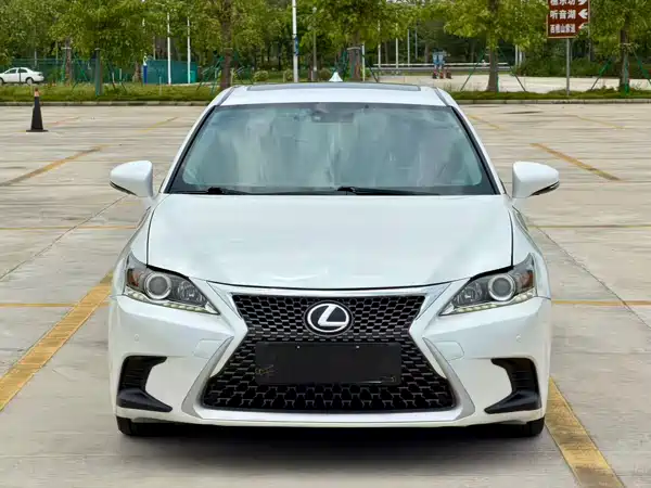 Lexus CT 2012