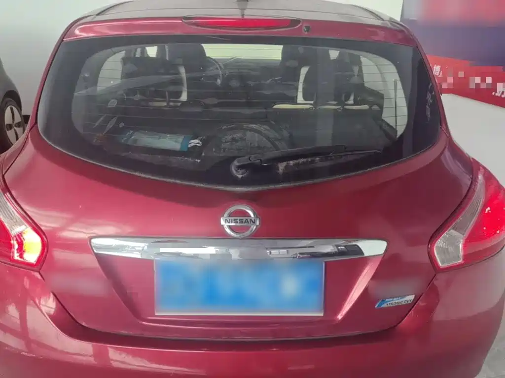 Nissan Tiida 2015
