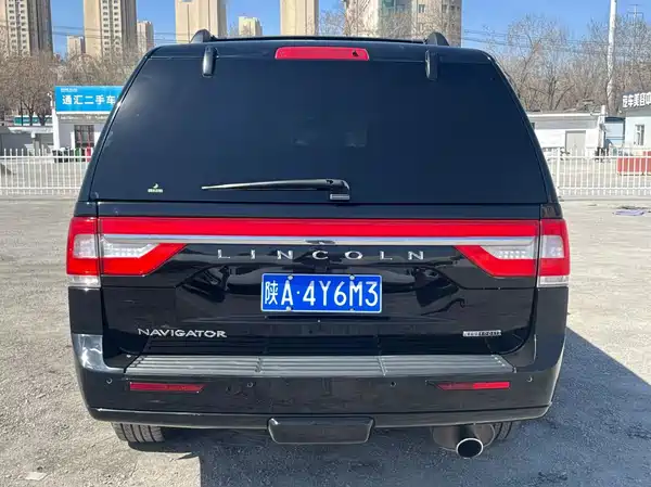 Lincoln Navigator 2016