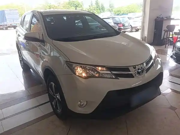 Toyota RAV4 2015
