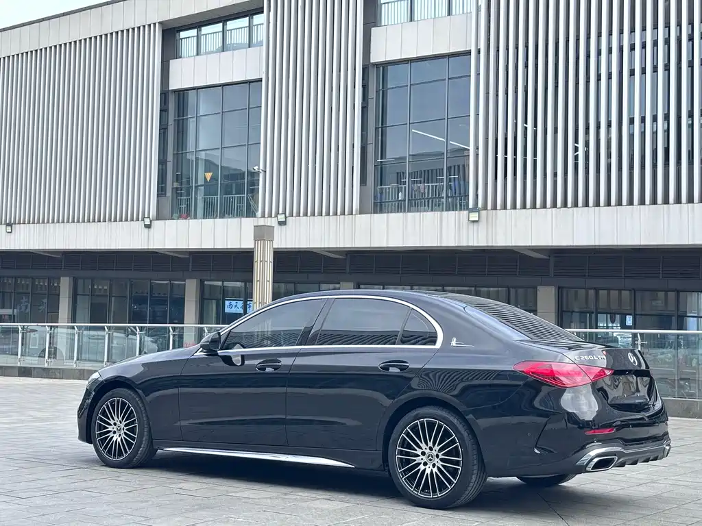 Mercedes-Benz C-Class 2022 — фото 10