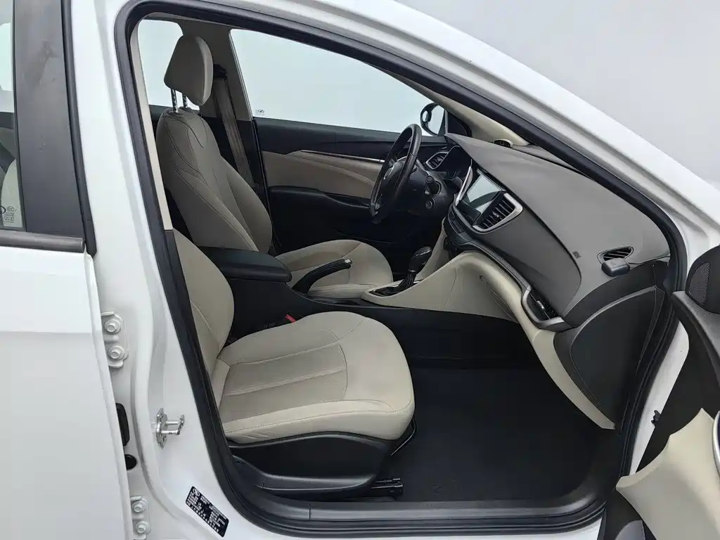 Buick Excelle GT 2017 — фото 23