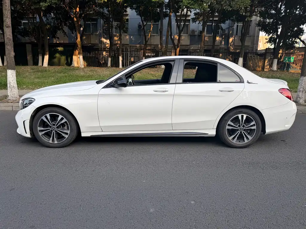 Mercedes-Benz C-Class 2019