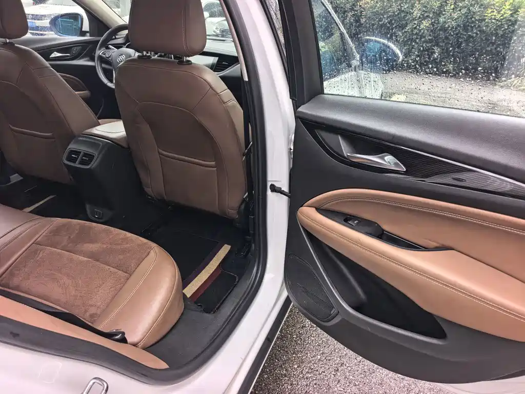 Buick Regal 2019 — фото 10