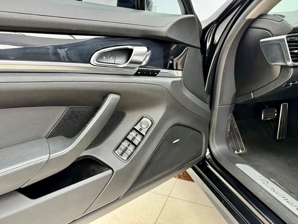 Porsche Panamera 2016 — фото 11