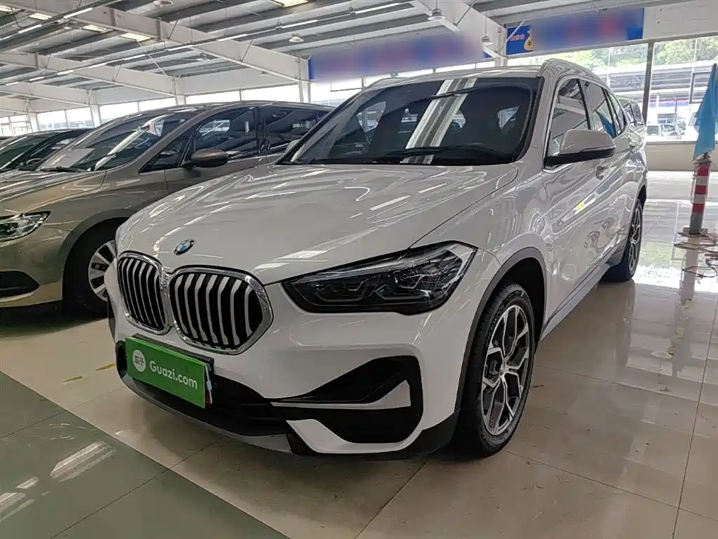 BMW X1 2022 — фото 1