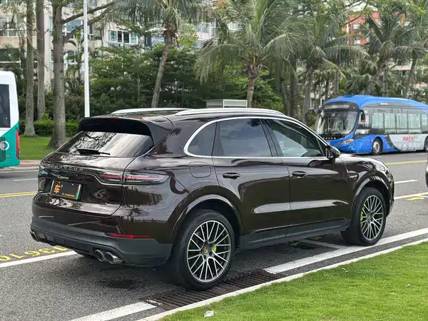Porsche Cayenne New Energy 2022