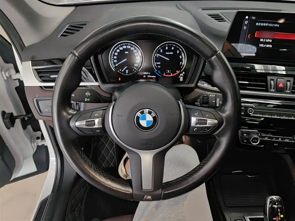 BMW X1 2022 — фото 11