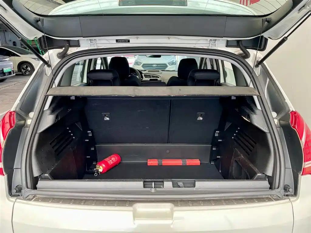 Peugeot 3008 2015 — фото 14